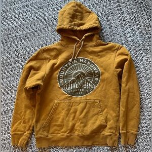 Mountain Hardwear Hoodie – Men’s Size S (Mustard) Organic cotton yellow gold